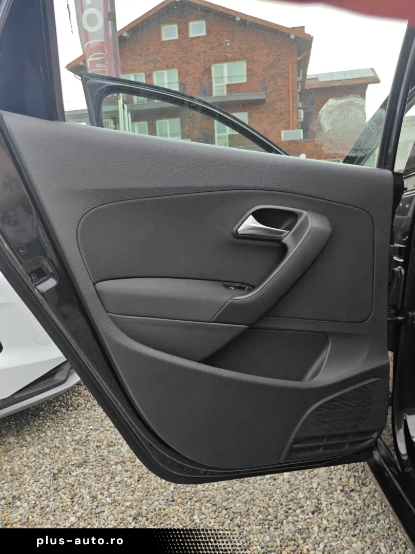 Volkswagen Polo Highline 1.6TDI 90CP