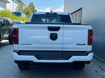 Dodge RAM Ram 1500 Crew Cab Limited Night