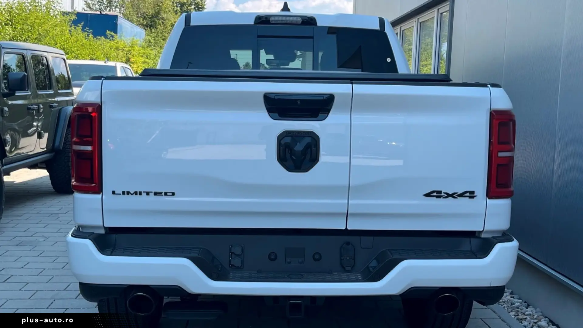 Dodge RAM Ram 1500 Crew Cab Limited Night