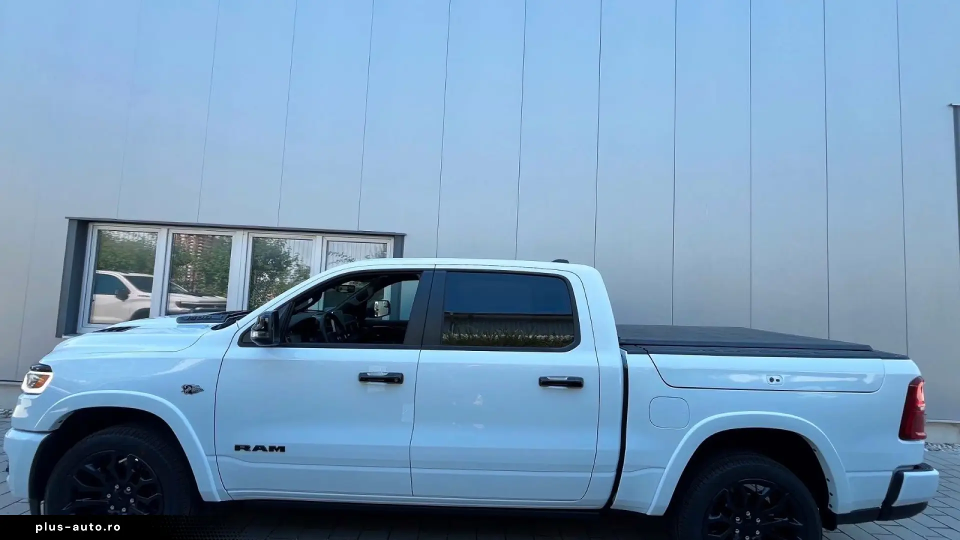 Dodge RAM Ram 1500 Crew Cab Limited Night