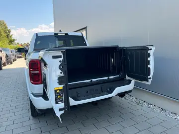 Dodge RAM Ram 1500 Crew Cab Limited Night