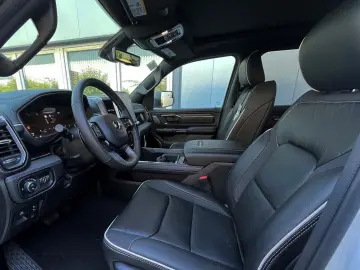 Dodge RAM Ram 1500 Crew Cab Limited Night