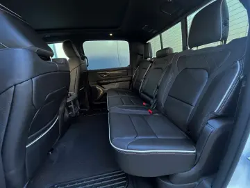 Dodge RAM Ram 1500 Crew Cab Limited Night