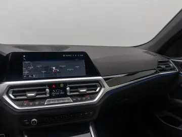 BMW M4 Competition xDrive DAB Laser HUD Alarm 19Zoll