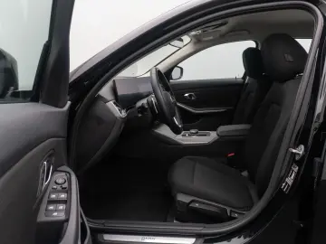 BMW 318i GeschwindigReg DAB PDC Cockpit  Widscreen