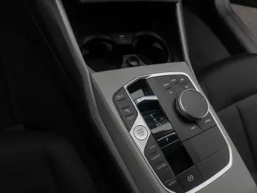 BMW 318i GeschwindigReg DAB PDC Cockpit  Widscreen