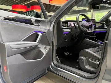 VW Tayron 2.0 TDI R-Line 7-Sitz Pano HuD Matrix H&K