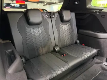 VW Tayron 2.0 TDI R-Line 7-Sitz Pano HuD Matrix H&K