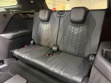 VW Tayron 2.0 TDI R-Line 7-Sitz Pano HuD Matrix H&K
