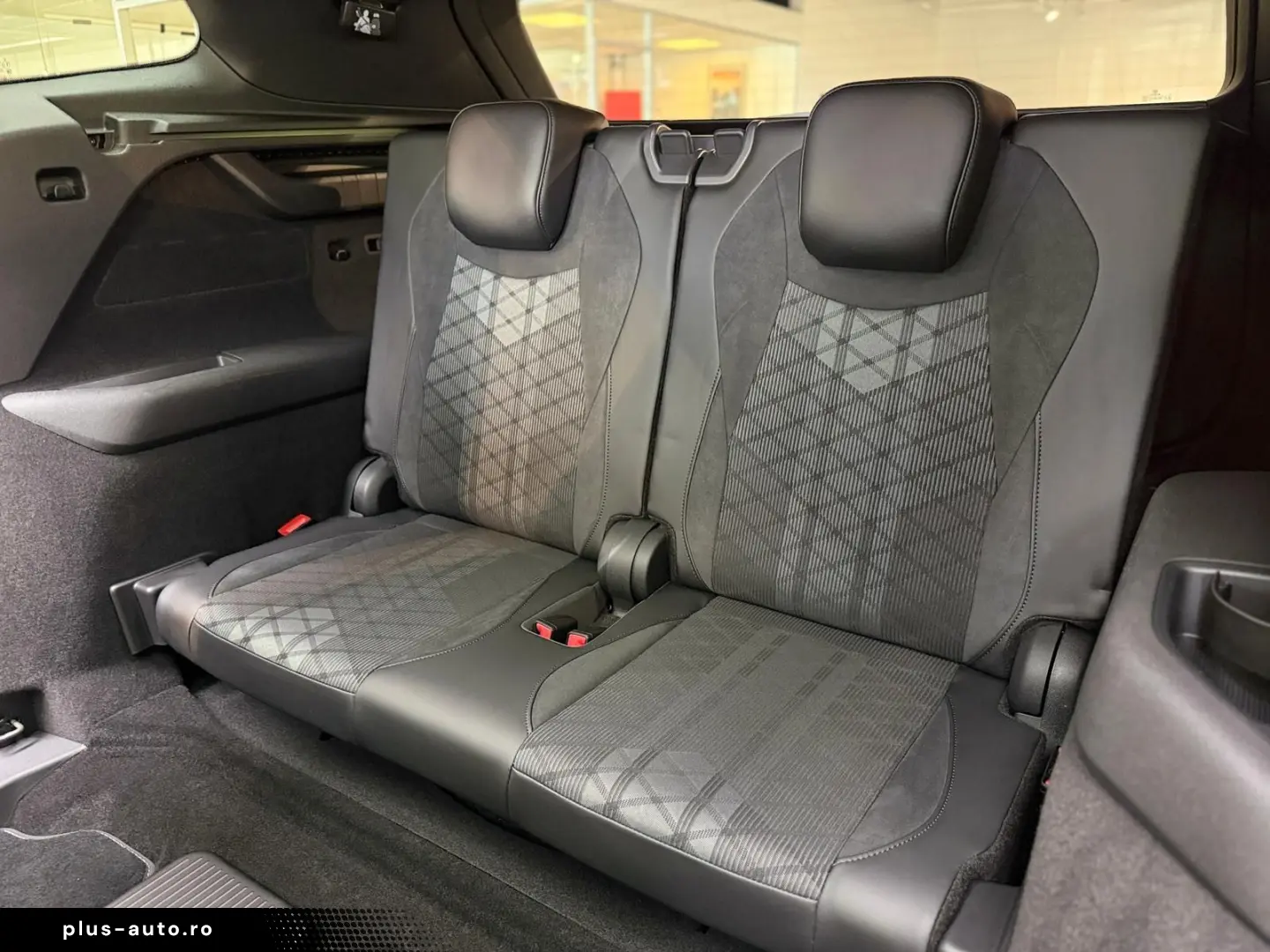VW Tayron 2.0 TDI R-Line 7-Sitz Pano HuD Matrix H&K