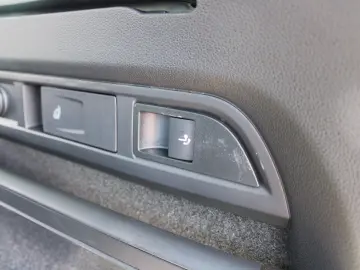 SKODA Kodiaq 2.0 TDI L&K 1.Hand 4x4 DSG Navi AHK