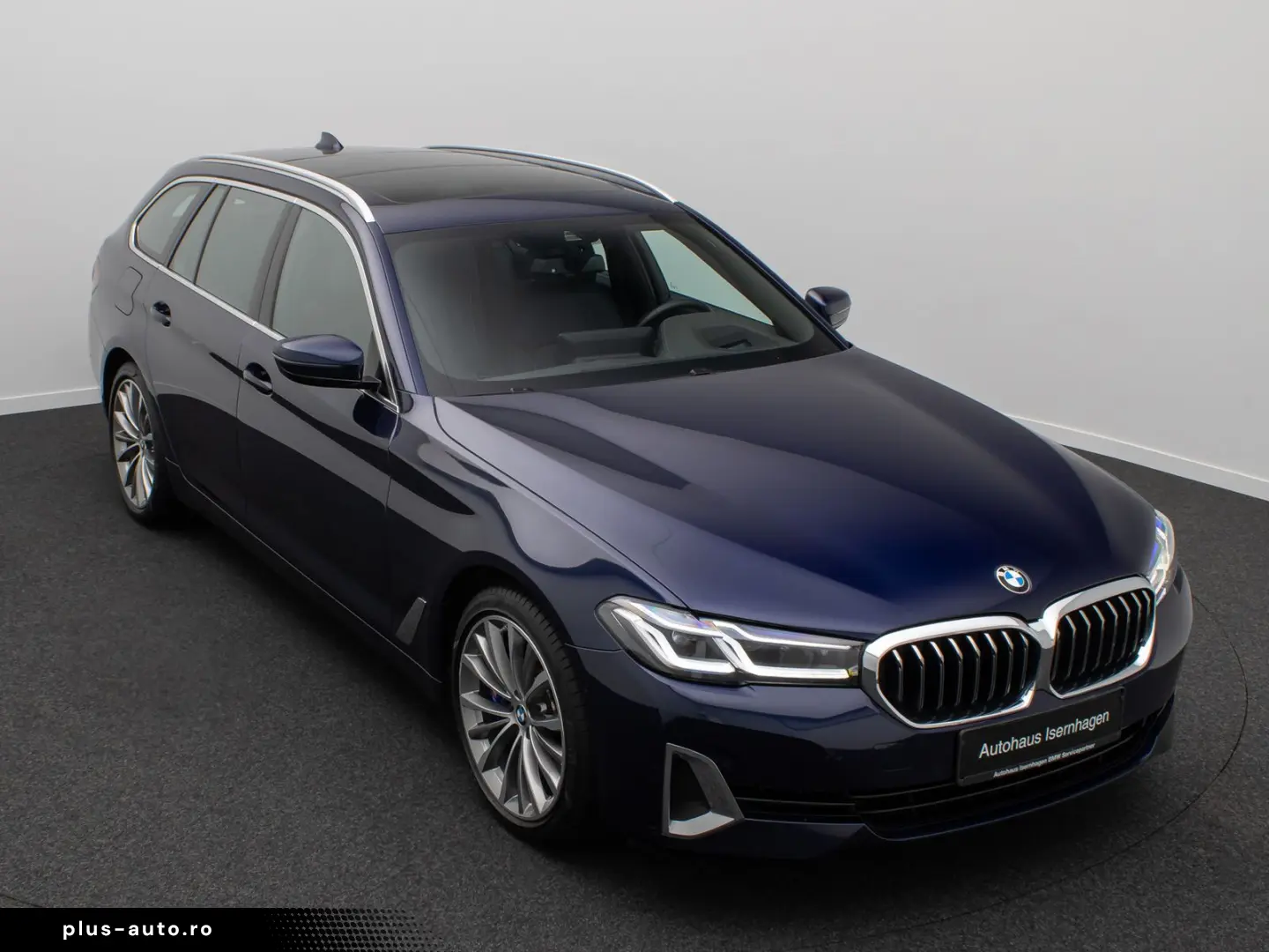 BMW 530d xD Luxury Line HUD DAB AHK Panorama H K 19