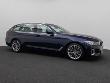 BMW 530d xD Luxury Line HUD DAB AHK Panorama H K 19