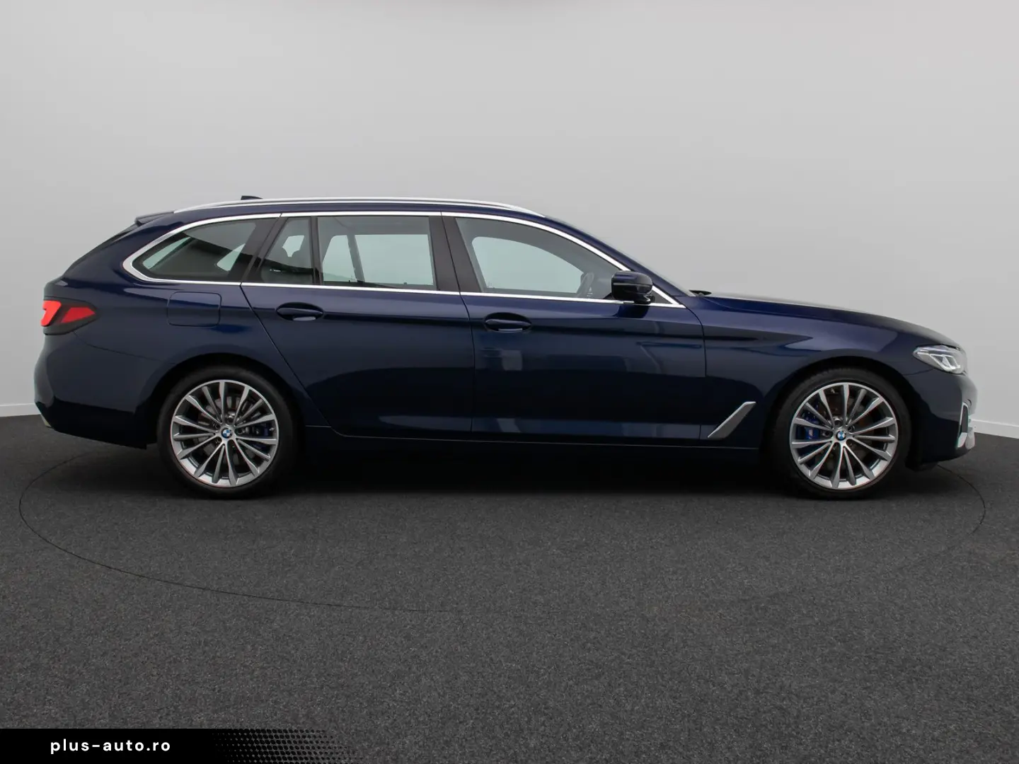 BMW 530d xD Luxury Line HUD DAB AHK Panorama H K 19