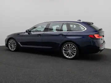 BMW 530d xD Luxury Line HUD DAB AHK Panorama H K 19