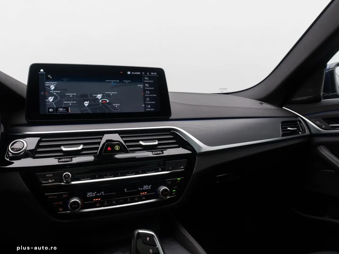 BMW 530d xD Luxury Line HUD DAB AHK Panorama H K 19