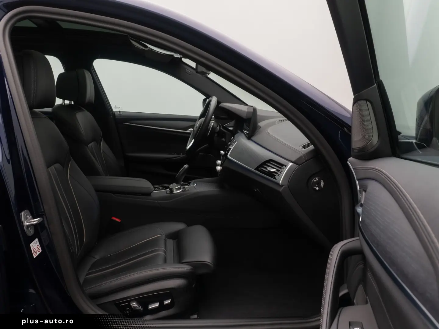 BMW 530d xD Luxury Line HUD DAB AHK Panorama H K 19