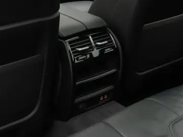 BMW 530d xD Luxury Line HUD DAB AHK Panorama H K 19