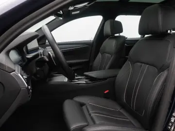 BMW 530d xD Luxury Line HUD DAB AHK Panorama H K 19