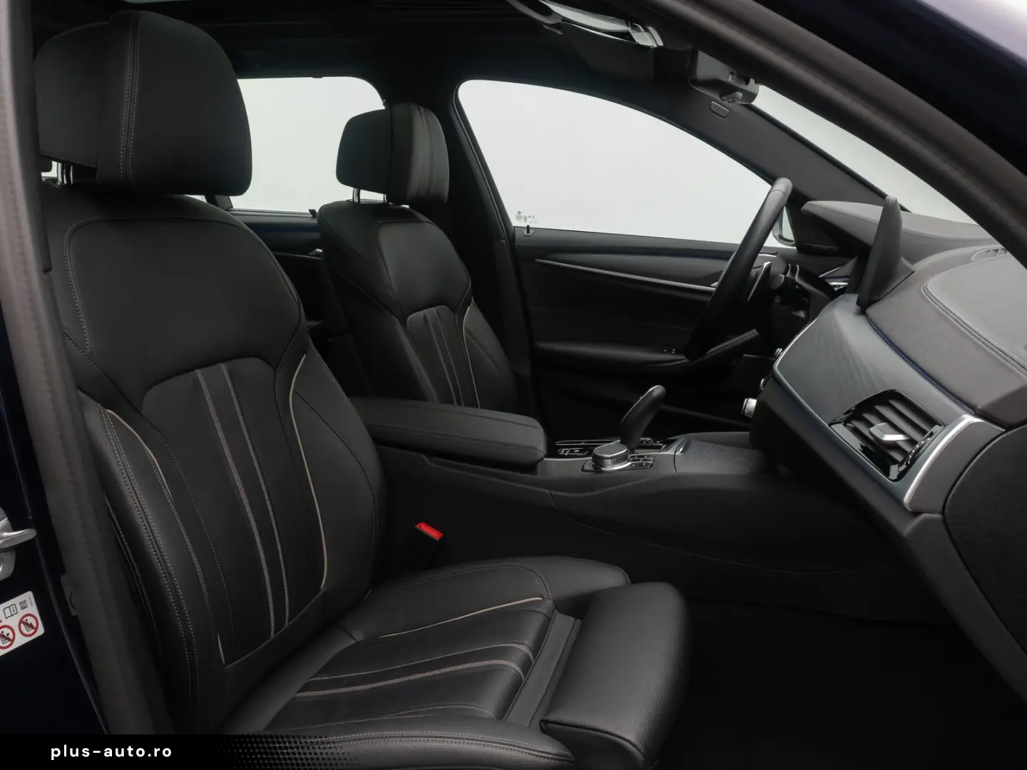 BMW 530d xD Luxury Line HUD DAB AHK Panorama H K 19