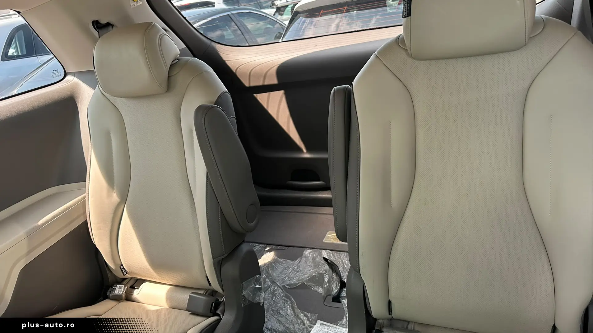 Kia Carnival Prestige Garantie 36 de luni LED Piele TVA