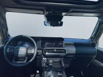 TOYOTA Land Cruiser 2 8 D-4D First Edition  HUD JBL 360
