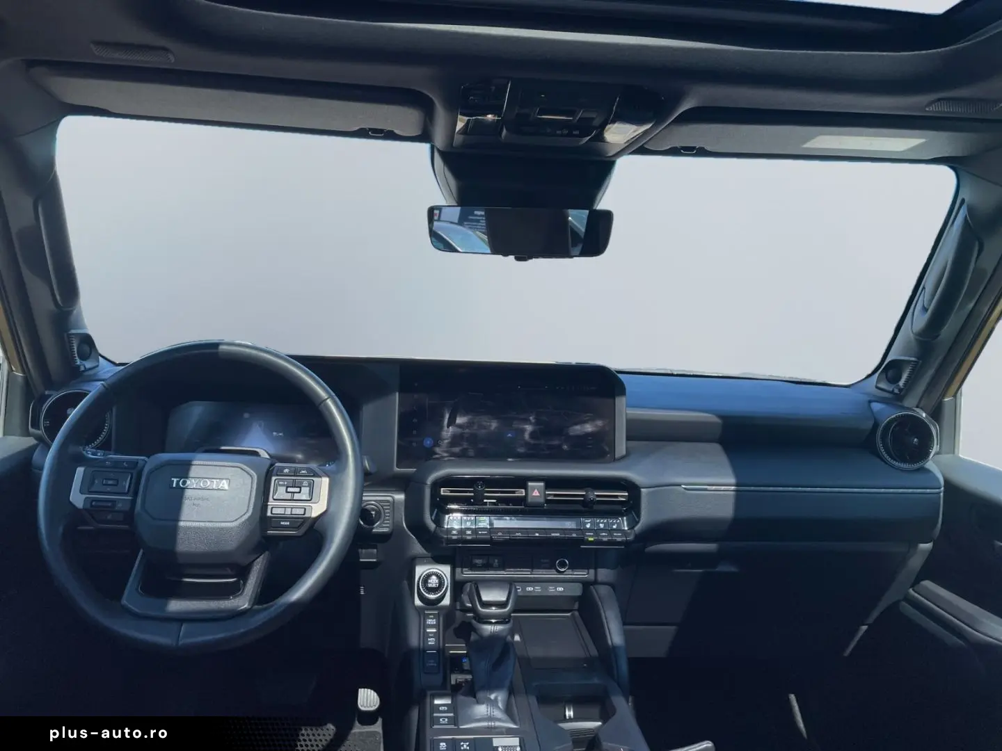 TOYOTA Land Cruiser 2 8 D-4D First Edition  HUD JBL 360