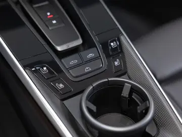 PORSCHE 992 Turbo S Cabrio Lift Matrix Chrono Sportabgas