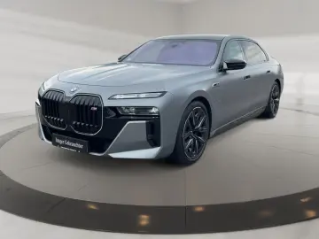 BMW M760 e xDrive Fahrassist Pano Stdhz Wide 360 Cam