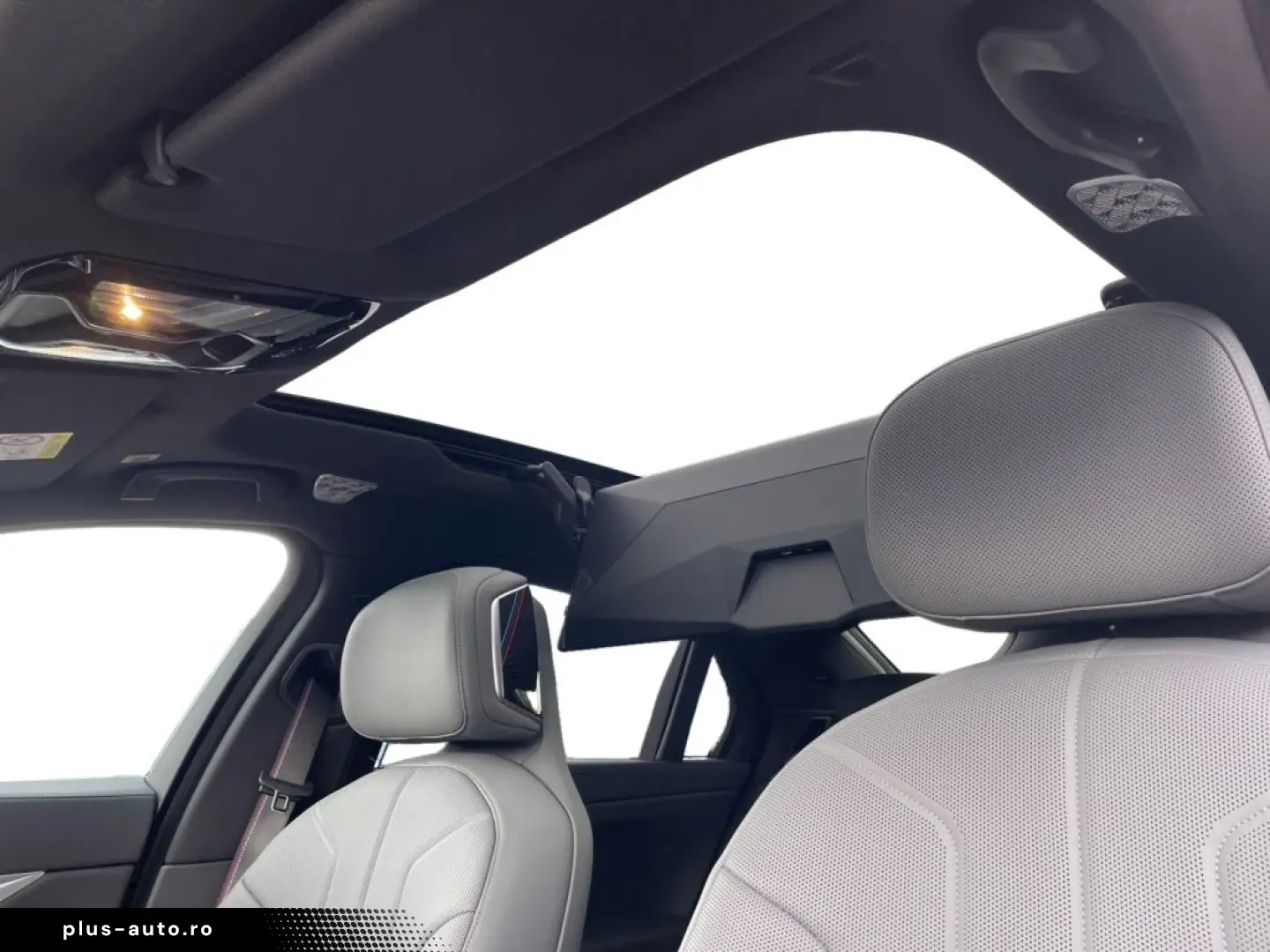 BMW M760 e xDrive Fahrassist Pano Stdhz Wide 360 Cam