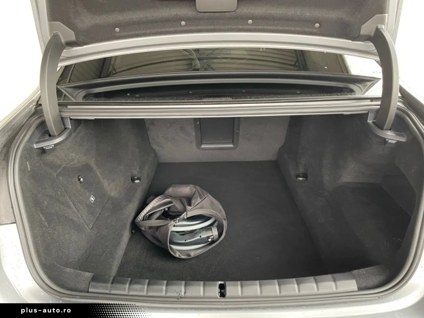 BMW M760 e xDrive Fahrassist Pano Stdhz Wide 360 Cam