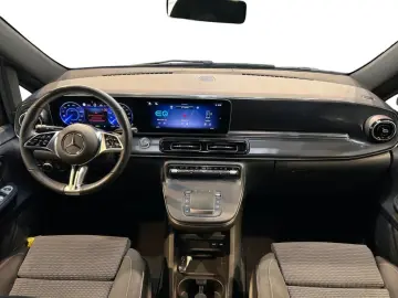 MERCEDES-BENZ EQV 300 Lang MBUX Cam Navi AUT Distr Facelift