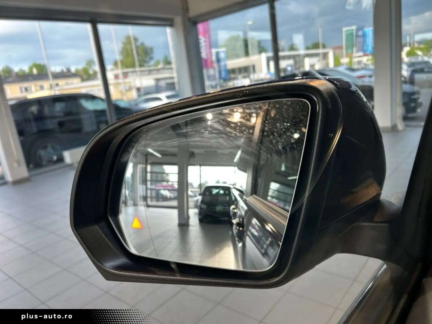 MERCEDES-BENZ EQV 300 Lang MBUX Cam Navi AUT Distr Facelift