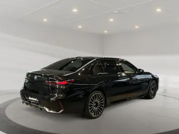 BMW 740 d xDrive Limousine Fahrassist Pano Stdhz 360