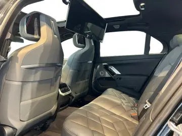 BMW 740 d xDrive Limousine Fahrassist Pano Stdhz 360