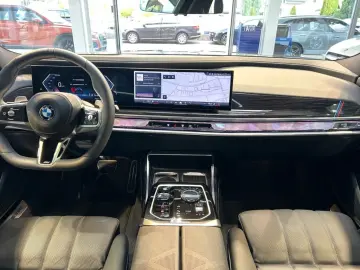 BMW 740 d xDrive Limousine Fahrassist Pano Stdhz 360