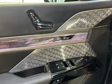BMW 740 d xDrive Limousine Fahrassist Pano Stdhz 360