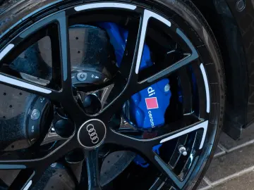 AUDI RS3 2.5 TFSI Lim. quattro RS-AGA KERAMIK-BREMSEN