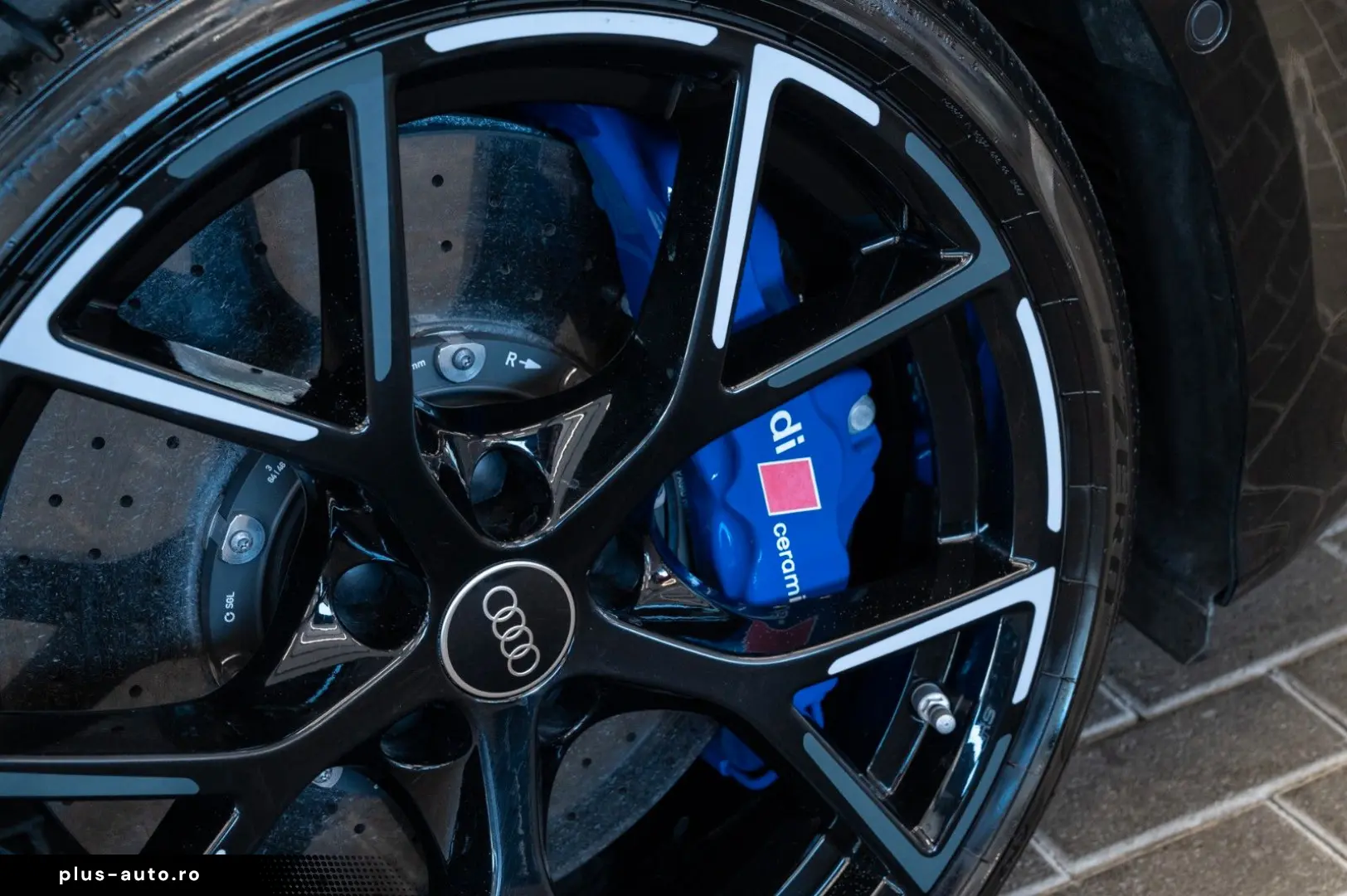 AUDI RS3 2.5 TFSI Lim. quattro RS-AGA KERAMIK-BREMSEN