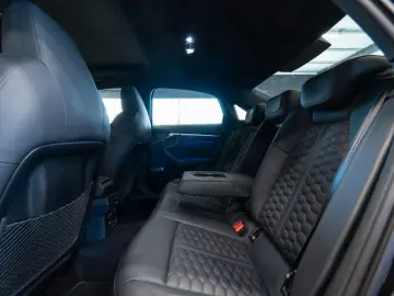 AUDI RS3 2.5 TFSI Lim. quattro RS-AGA KERAMIK-BREMSEN