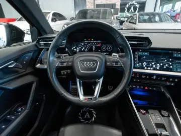 AUDI RS3 2.5 TFSI Lim. quattro RS-AGA KERAMIK-BREMSEN