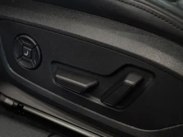 AUDI RS3 2.5 TFSI Lim. quattro RS-AGA KERAMIK-BREMSEN