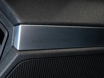 AUDI RS3 2.5 TFSI Lim. quattro RS-AGA KERAMIK-BREMSEN