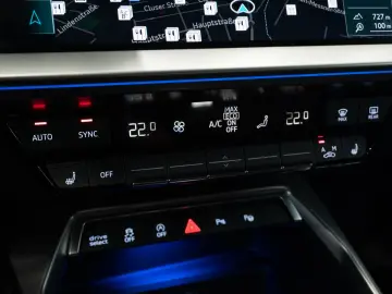 AUDI RS3 2.5 TFSI Lim. quattro RS-AGA KERAMIK-BREMSEN