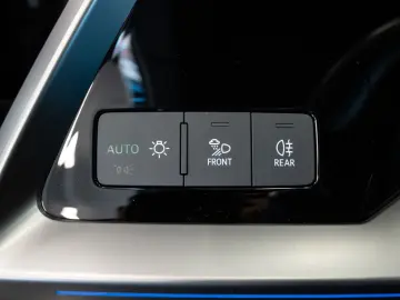 AUDI RS3 2.5 TFSI Lim. quattro RS-AGA KERAMIK-BREMSEN