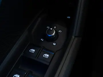 AUDI RS3 2.5 TFSI Lim. quattro RS-AGA KERAMIK-BREMSEN
