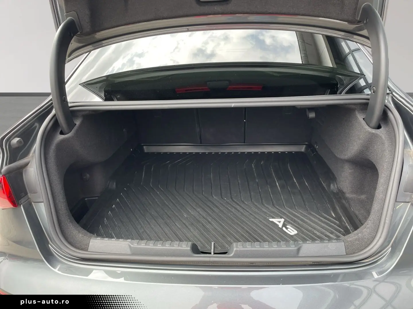 AUDI RS3 Limousine 2 5 TFSI qu Matrix Pano B&O Kamera