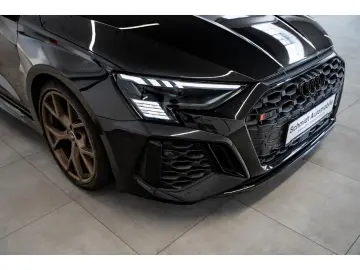 AUDI RS3 Lim. 2.5 TFSI quattro B&O Matrix Pano ACC eS