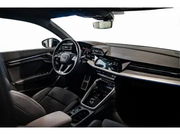 AUDI RS3 Lim. 2.5 TFSI quattro B&O Matrix Pano ACC eS