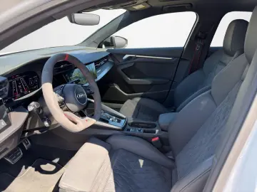 AUDI RS3 Sportback 2.5 TFSI quattro 294 kW
